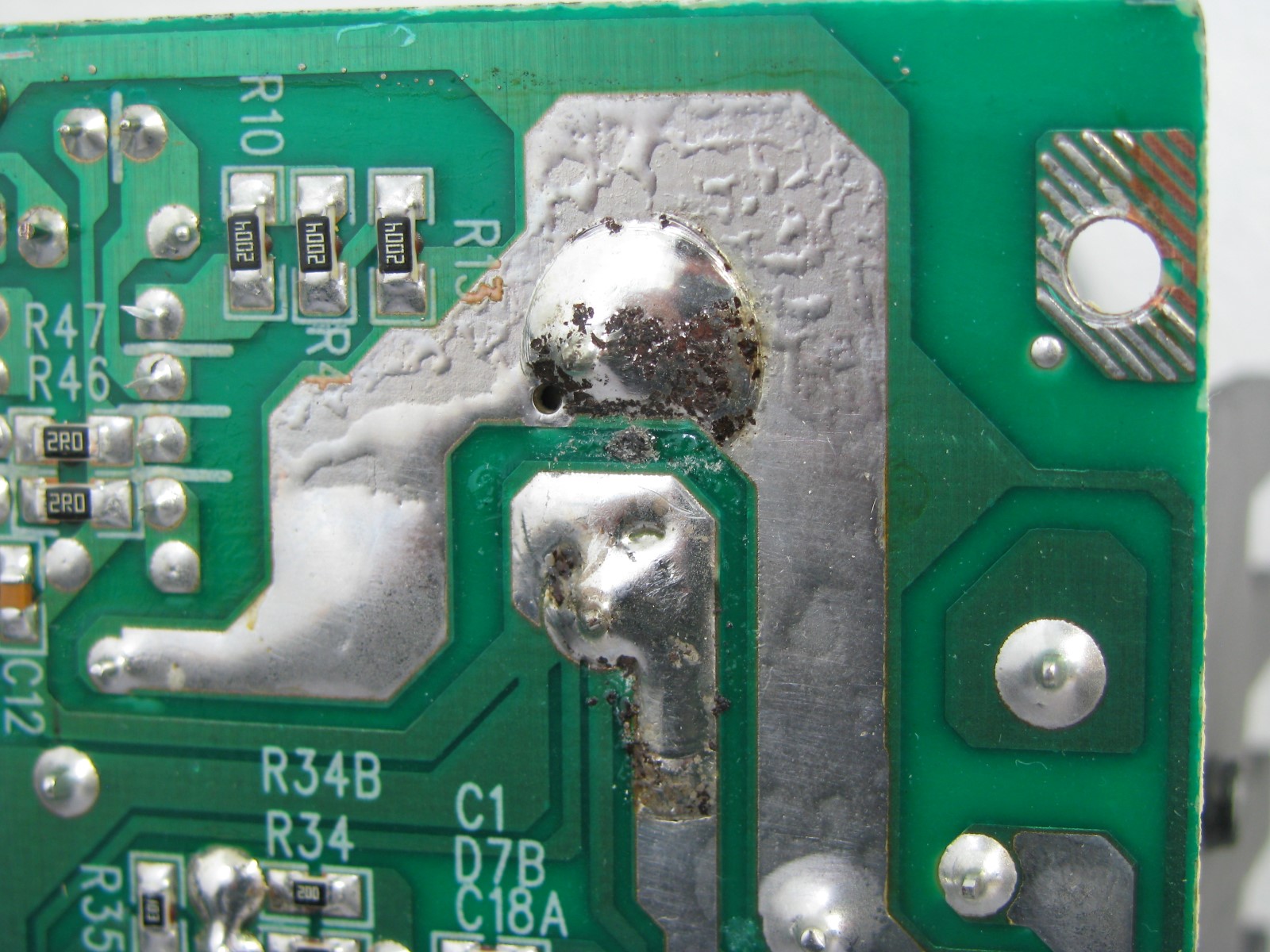 cc-solderingblunder2.JPG