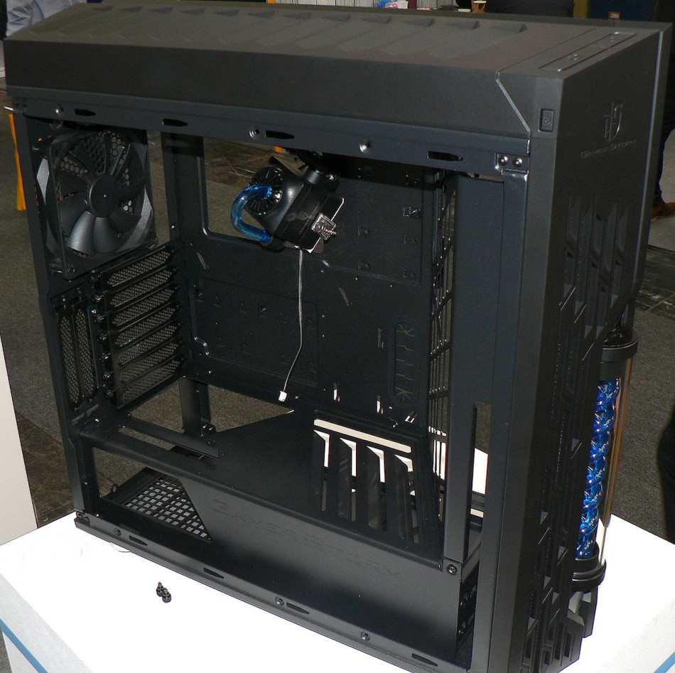 Deepcool_Gamer_Storm_Genome